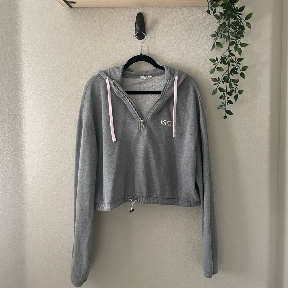 VANS cropped grey w/ baby pink logo & strings SIZE XL